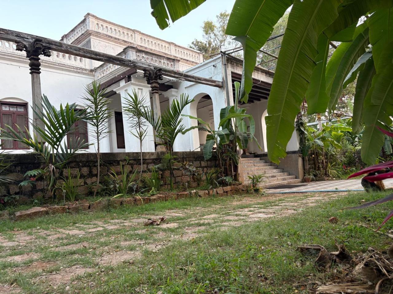 Homestay Heritage Home, Hampe's *