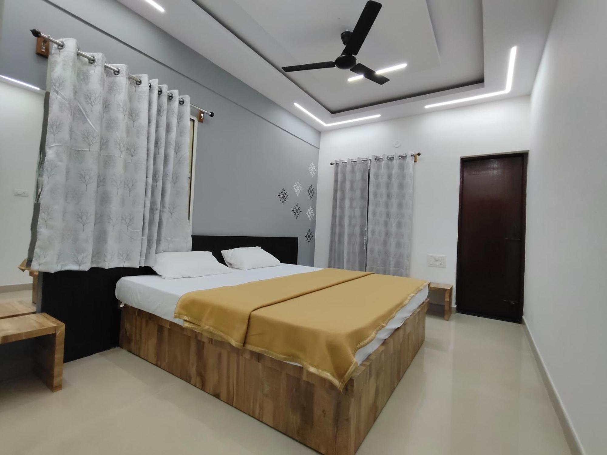 Nandan Elite Apartment *