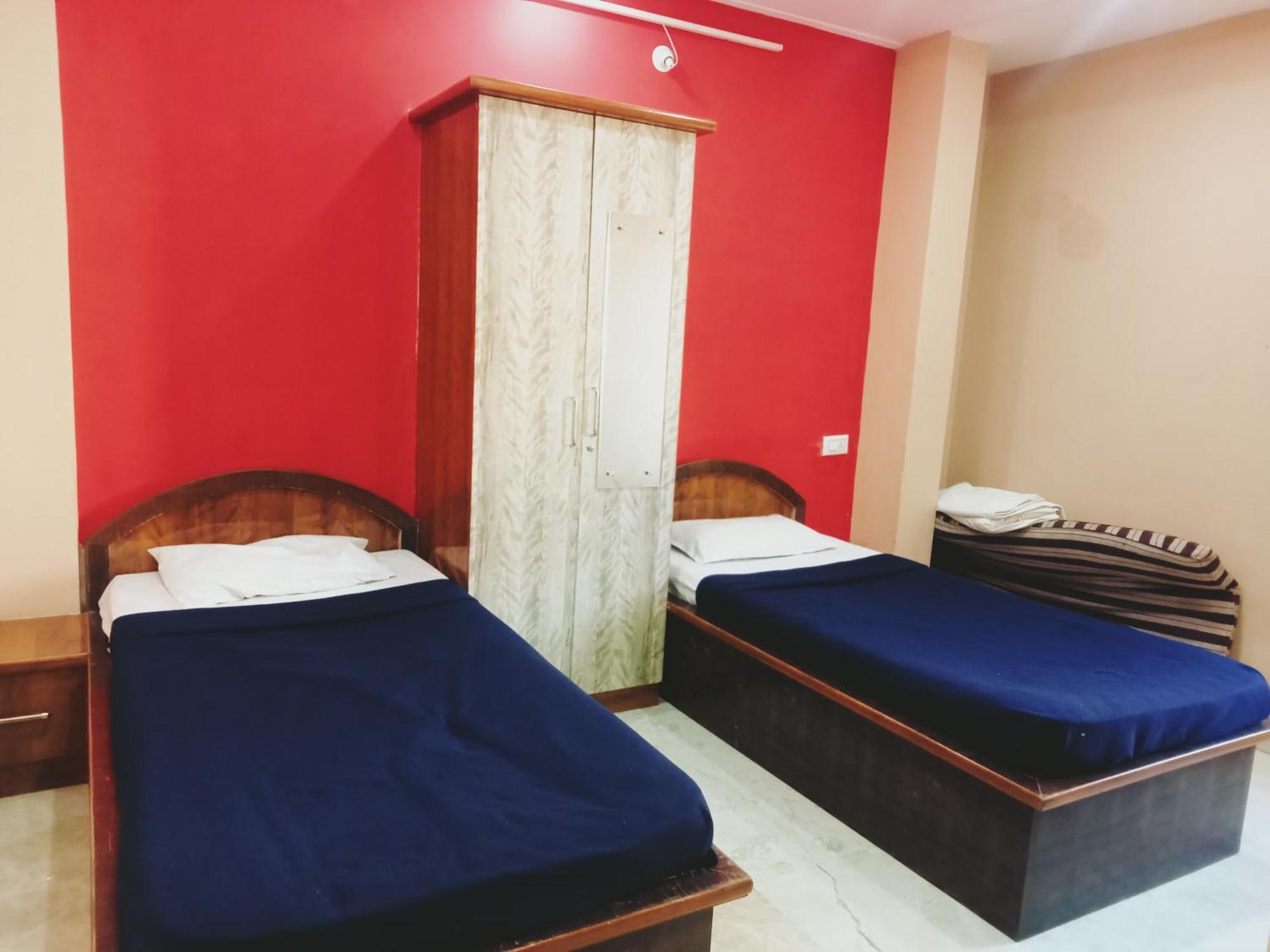 Sri Sapthagiri Comfort Lodge *