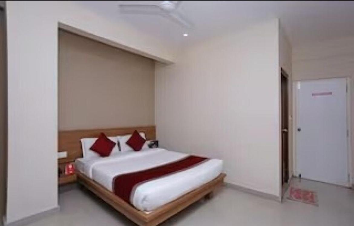 Samasth And Suits Hotel Mysore