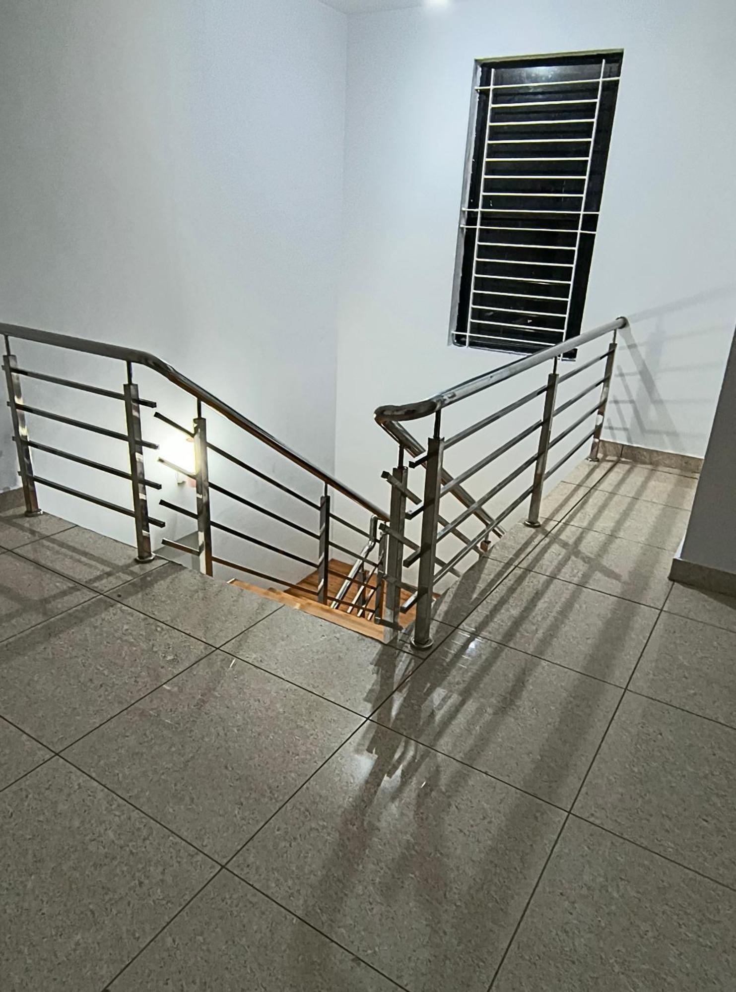 Happy Vibes 5 Bed Apartment Mysore