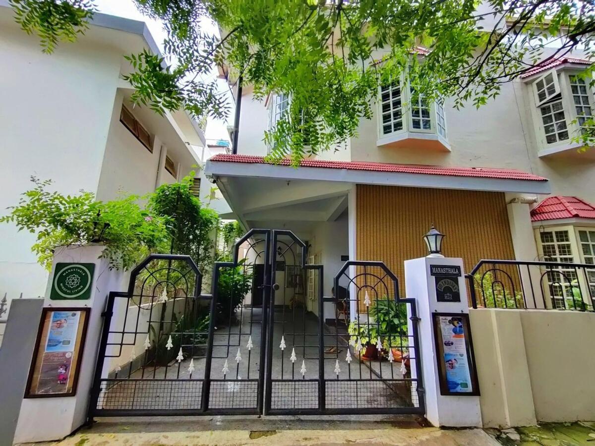Villa Garden Mindfully Laid Out & Furnished Mysore