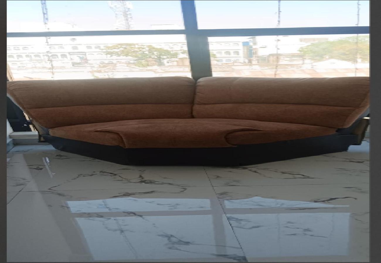 Nandi Grand Hotel 2*