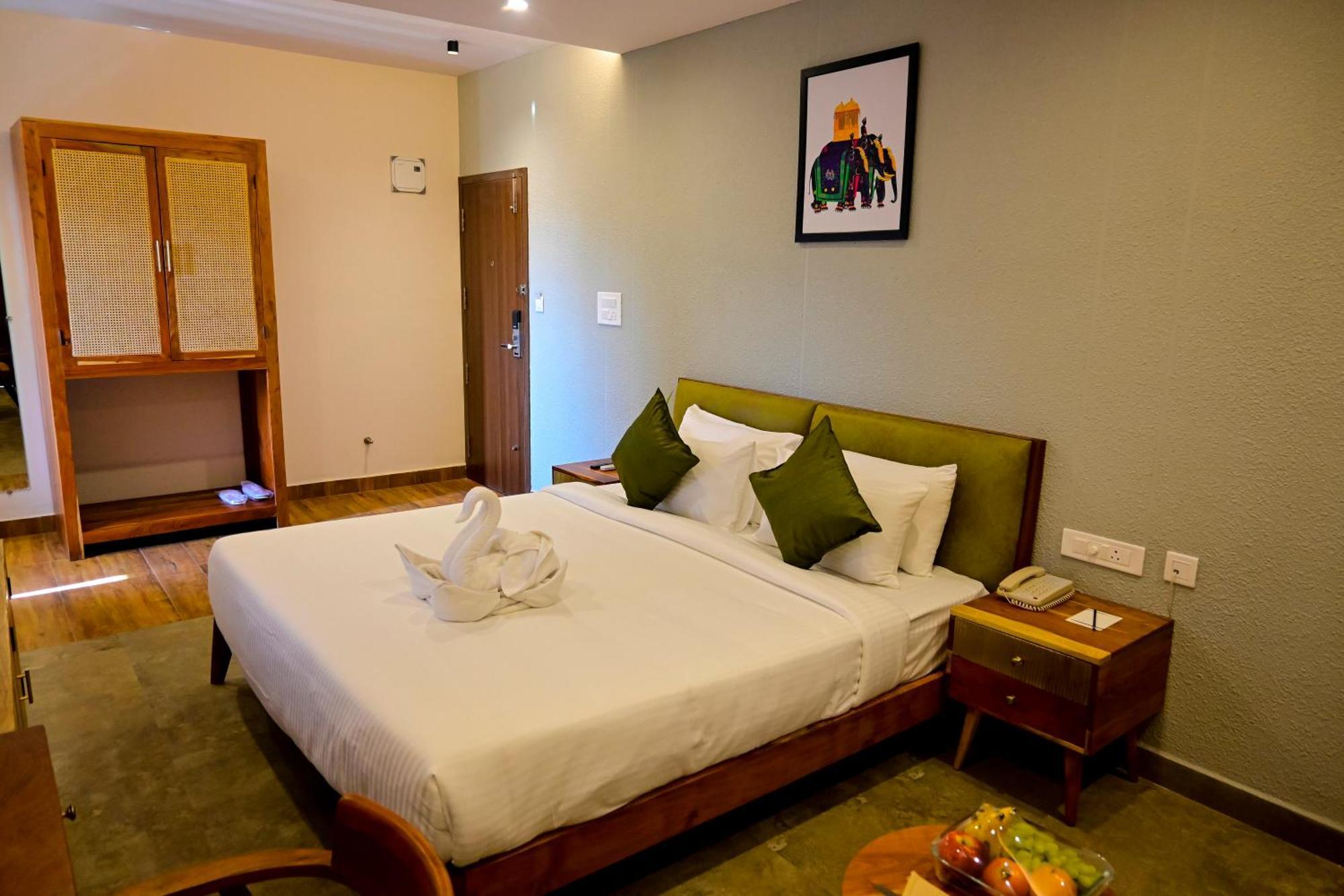 Tgi Livancia Hillside Hotel