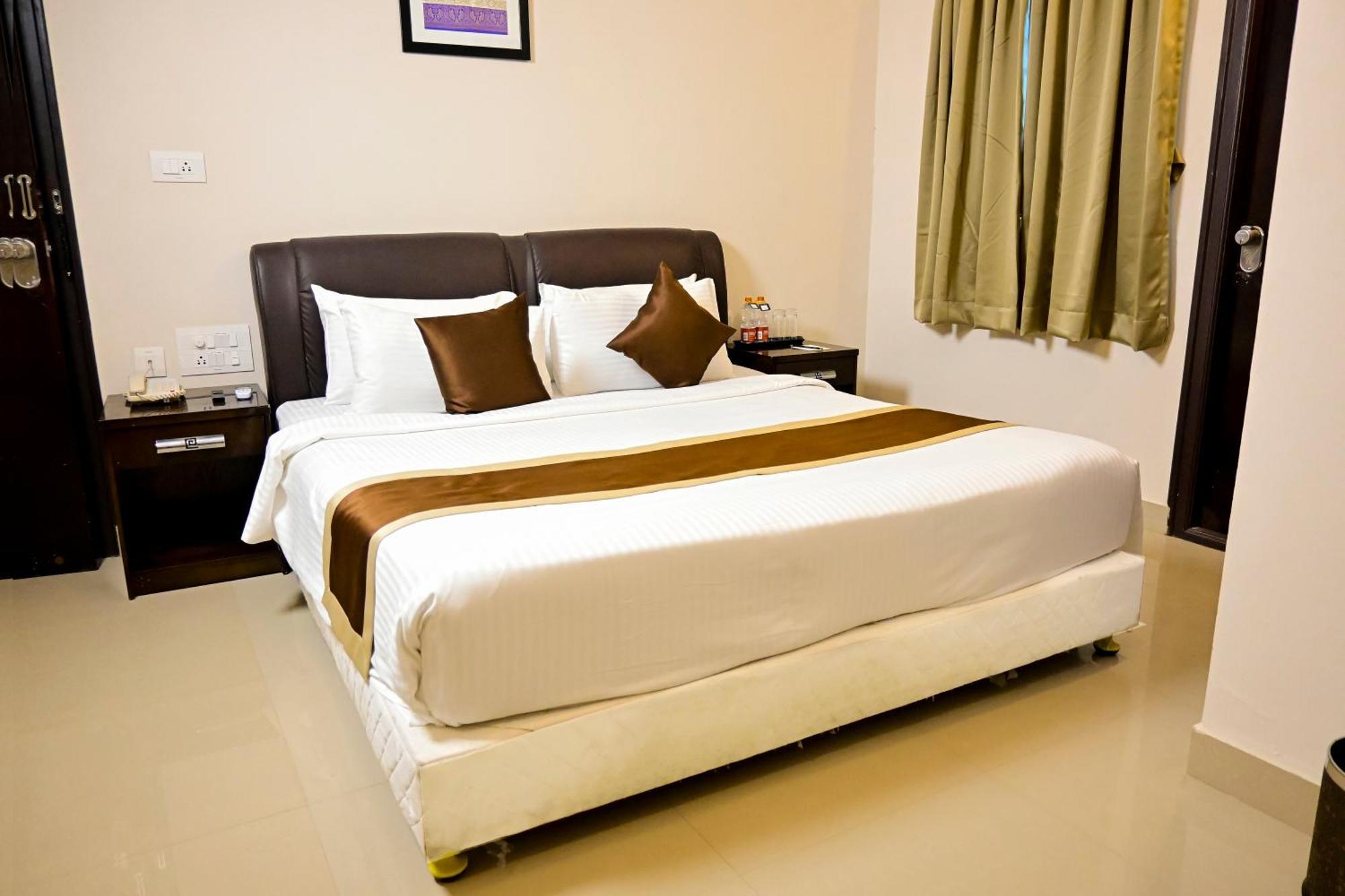 Hotel Tgi Livancia Hillside *