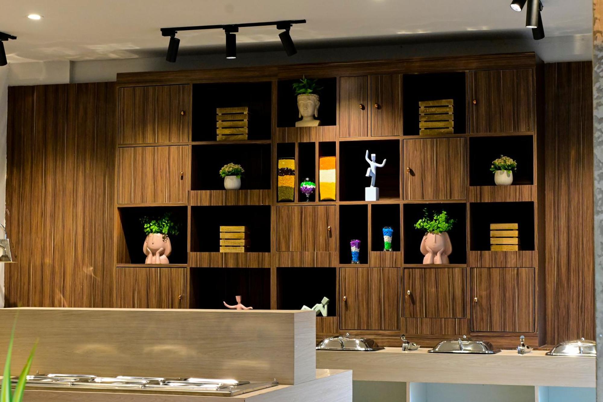 Hotel Tgi Livancia Hillside