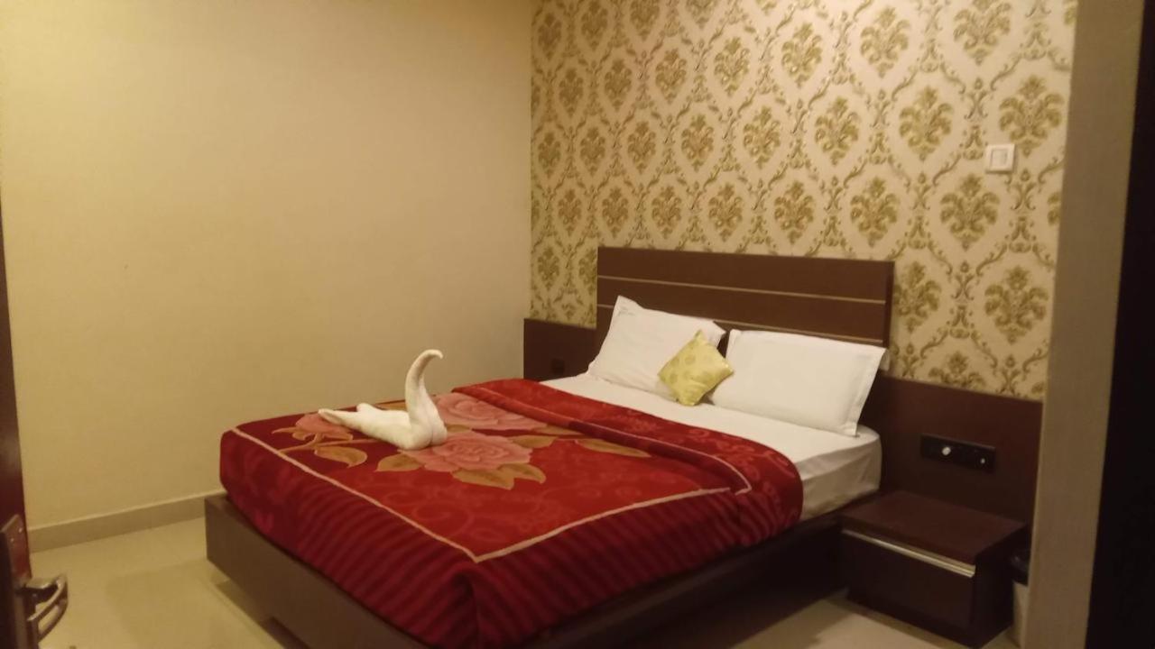 Royal Palace Lodge