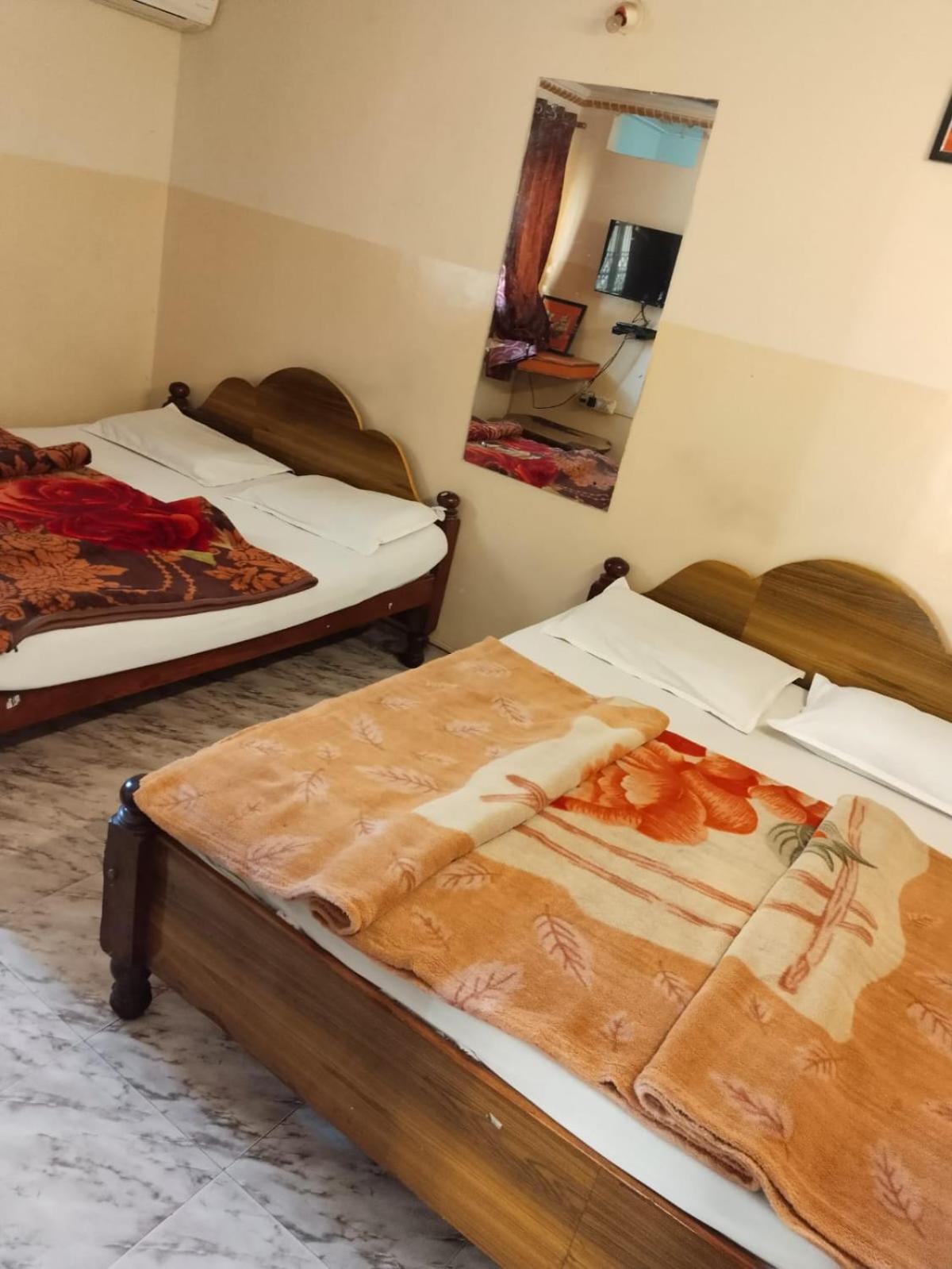 Nkf Residency Hotel 2*