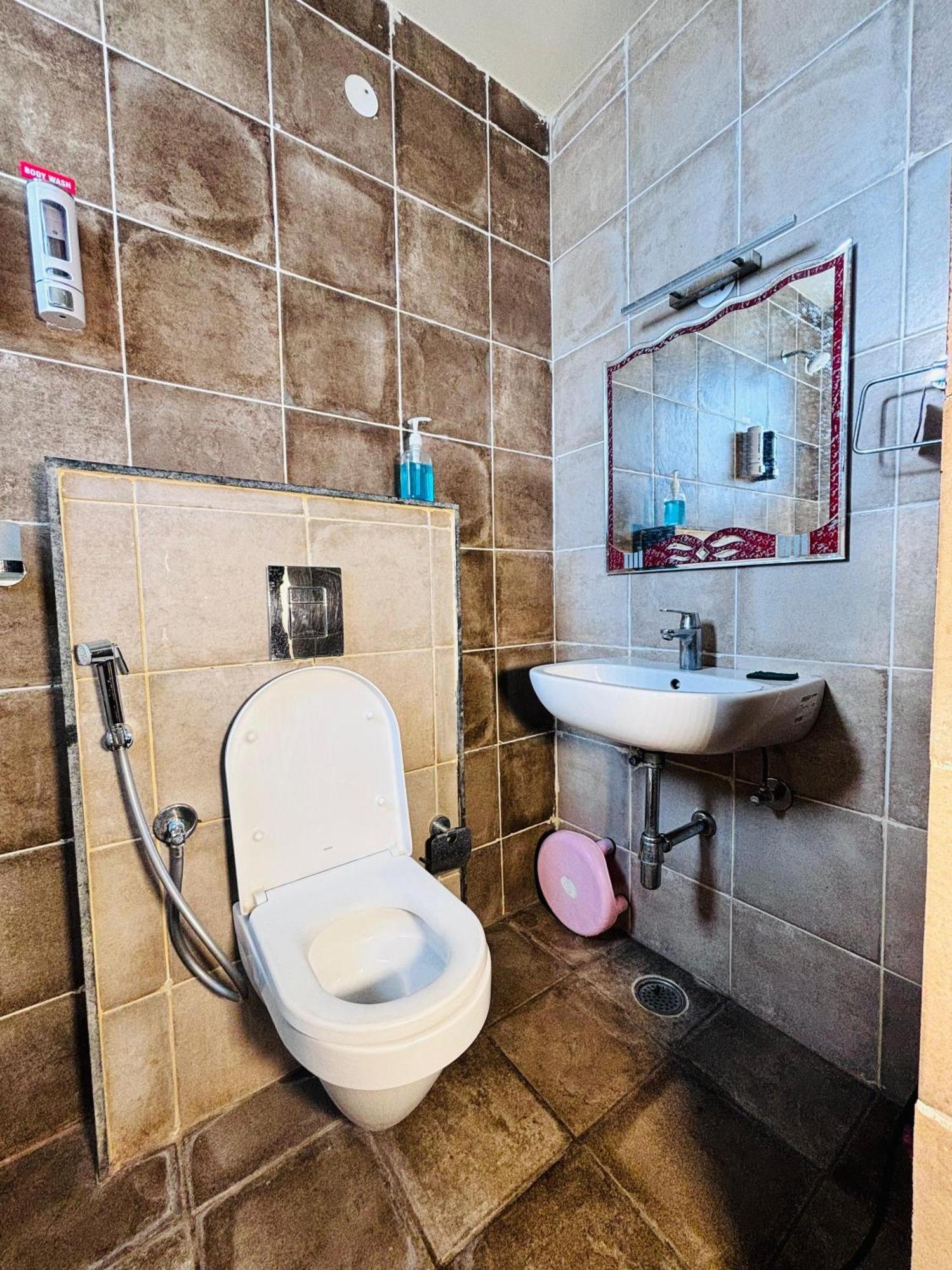 Silver Wings Service - 2bhk Ac