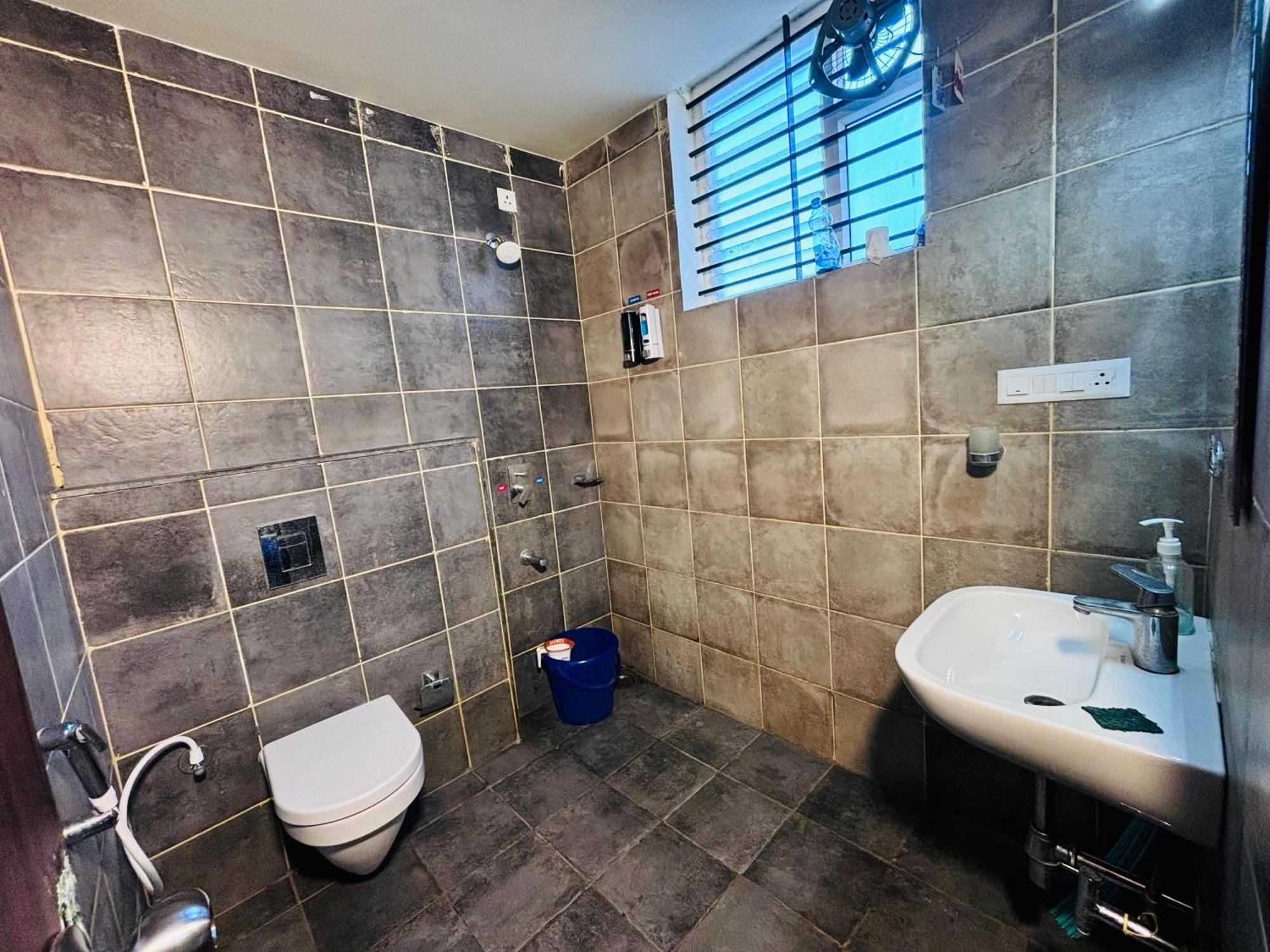 Apartment Silver Wings Service - 2bhk Ac