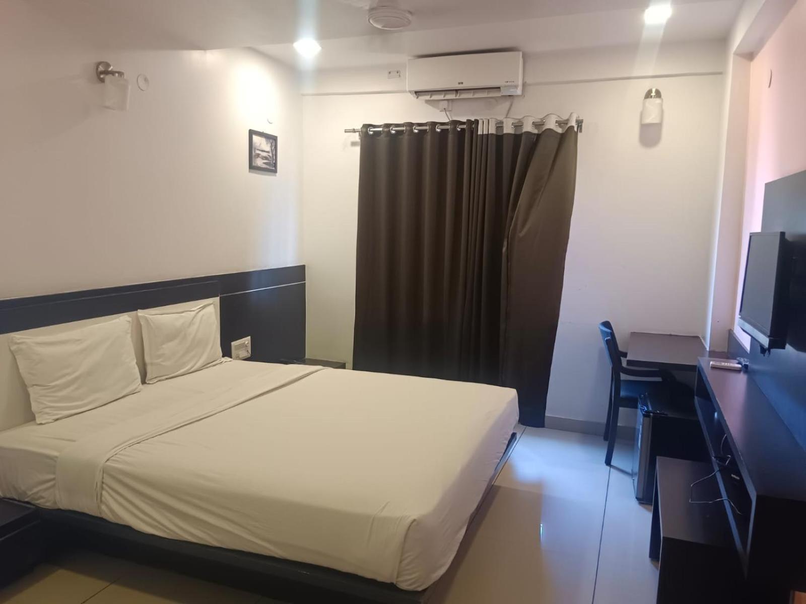 Lodge Center Residency Mysore