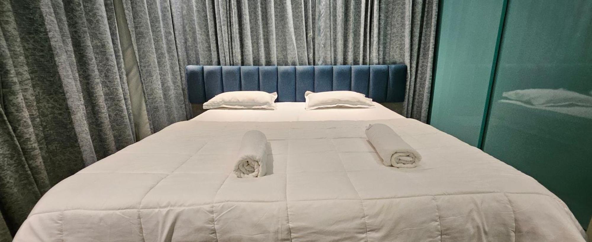 Rashmi Service Apartment *