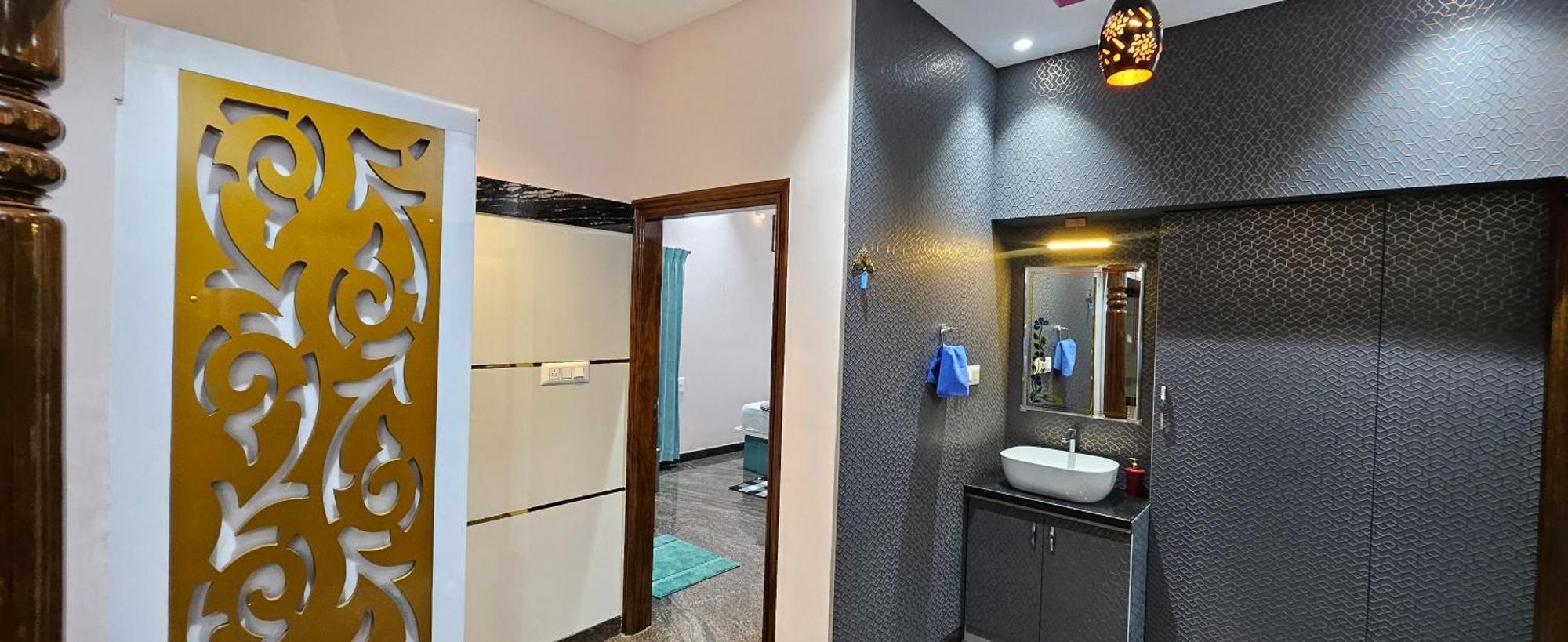 Rashmi Service Apartment