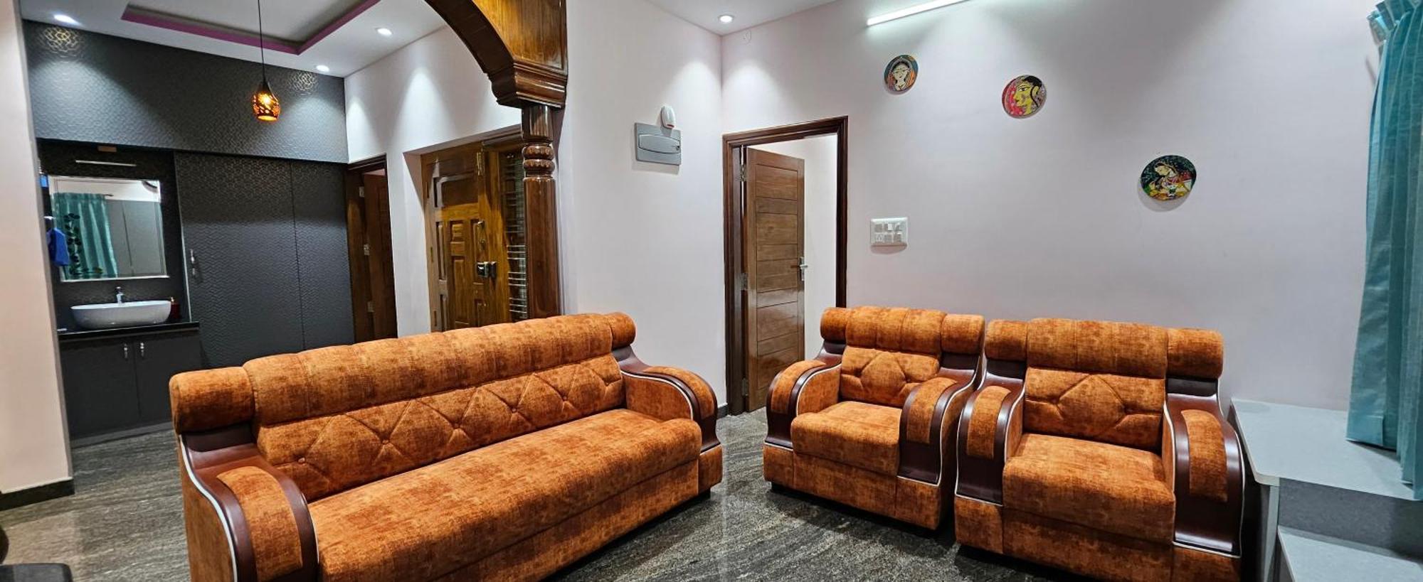 Rashmi Service Apartment