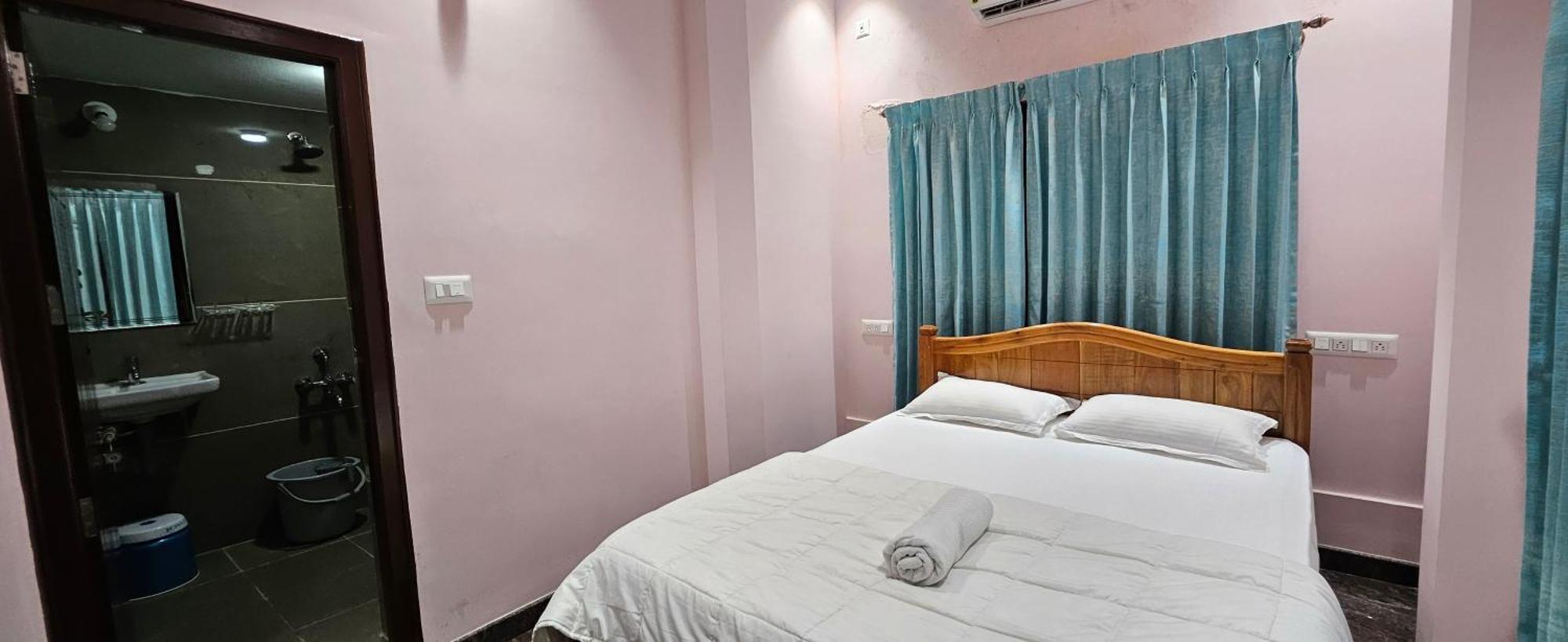 Apartment Rashmi Service