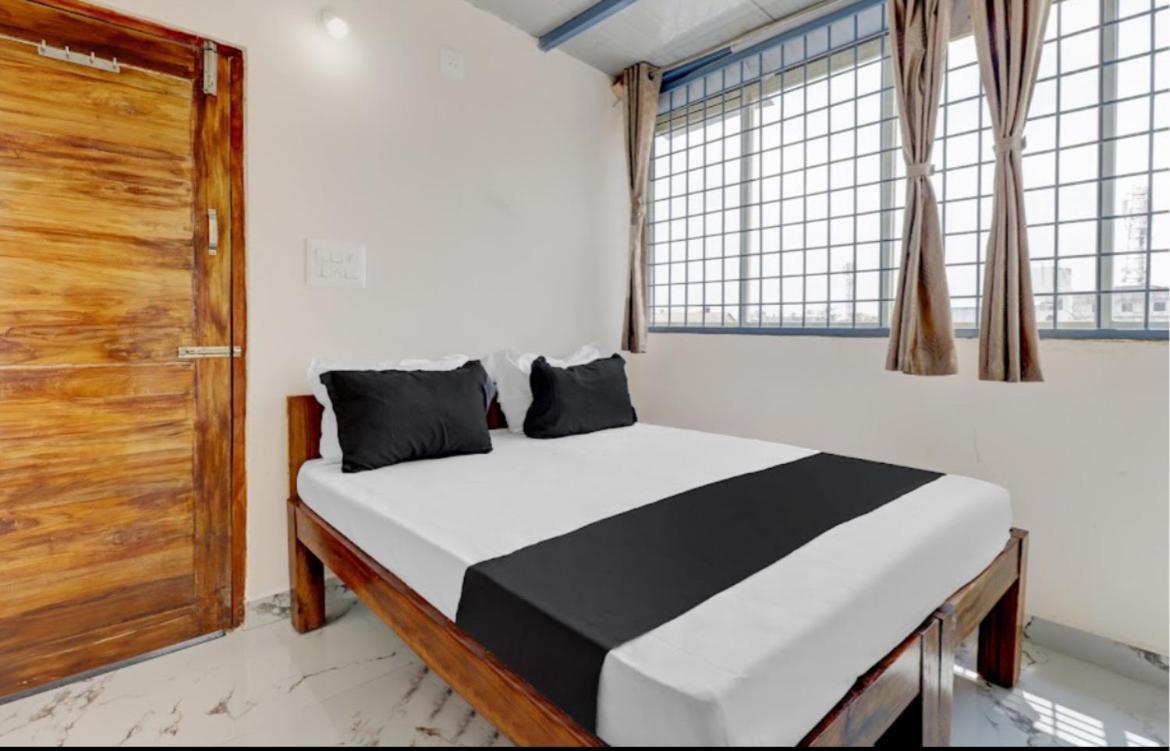 Nandi Grand Hotel 2*