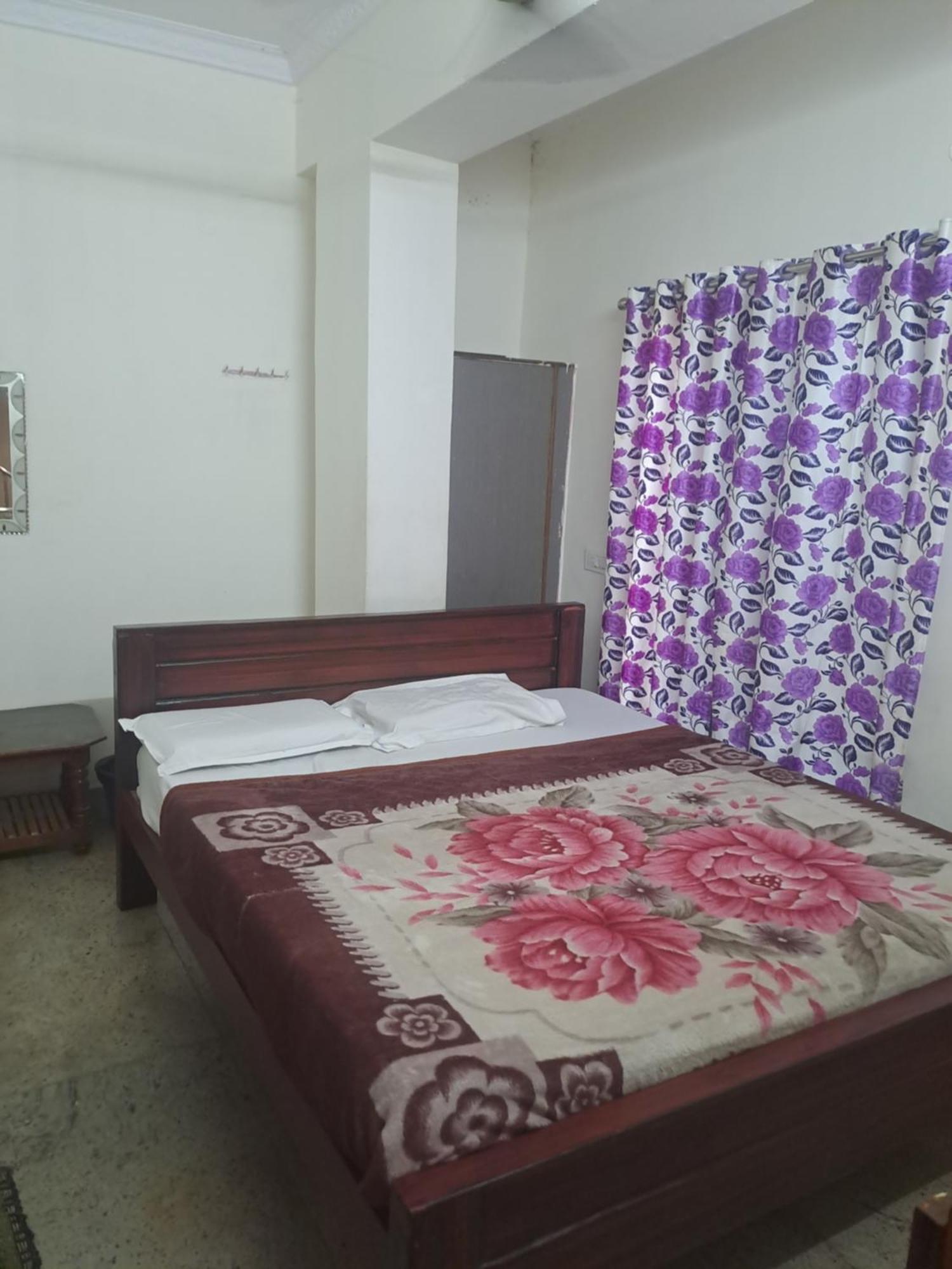 Shams Comfort 3* Mysore