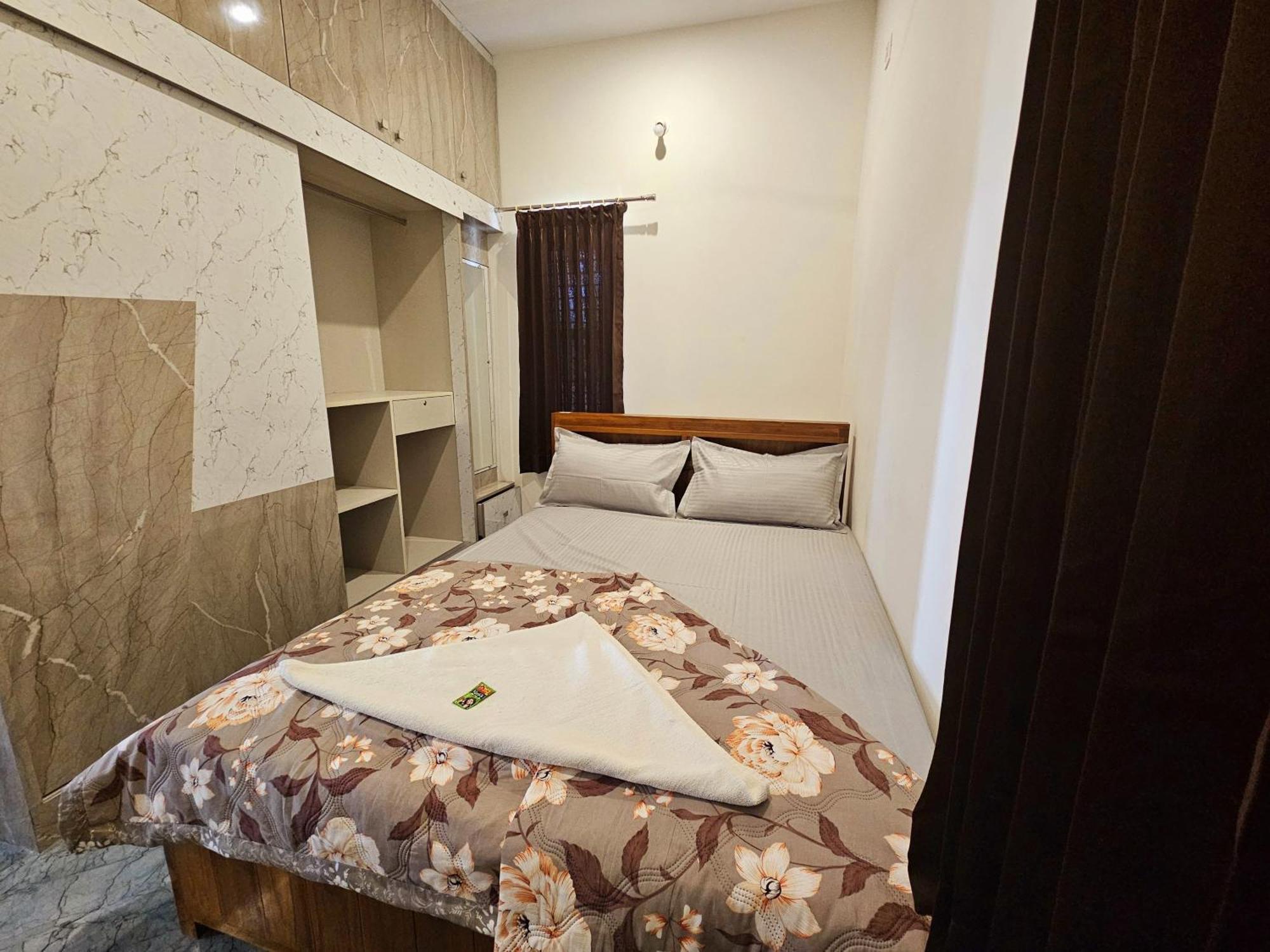 Bricknest Hillview Apartment *
