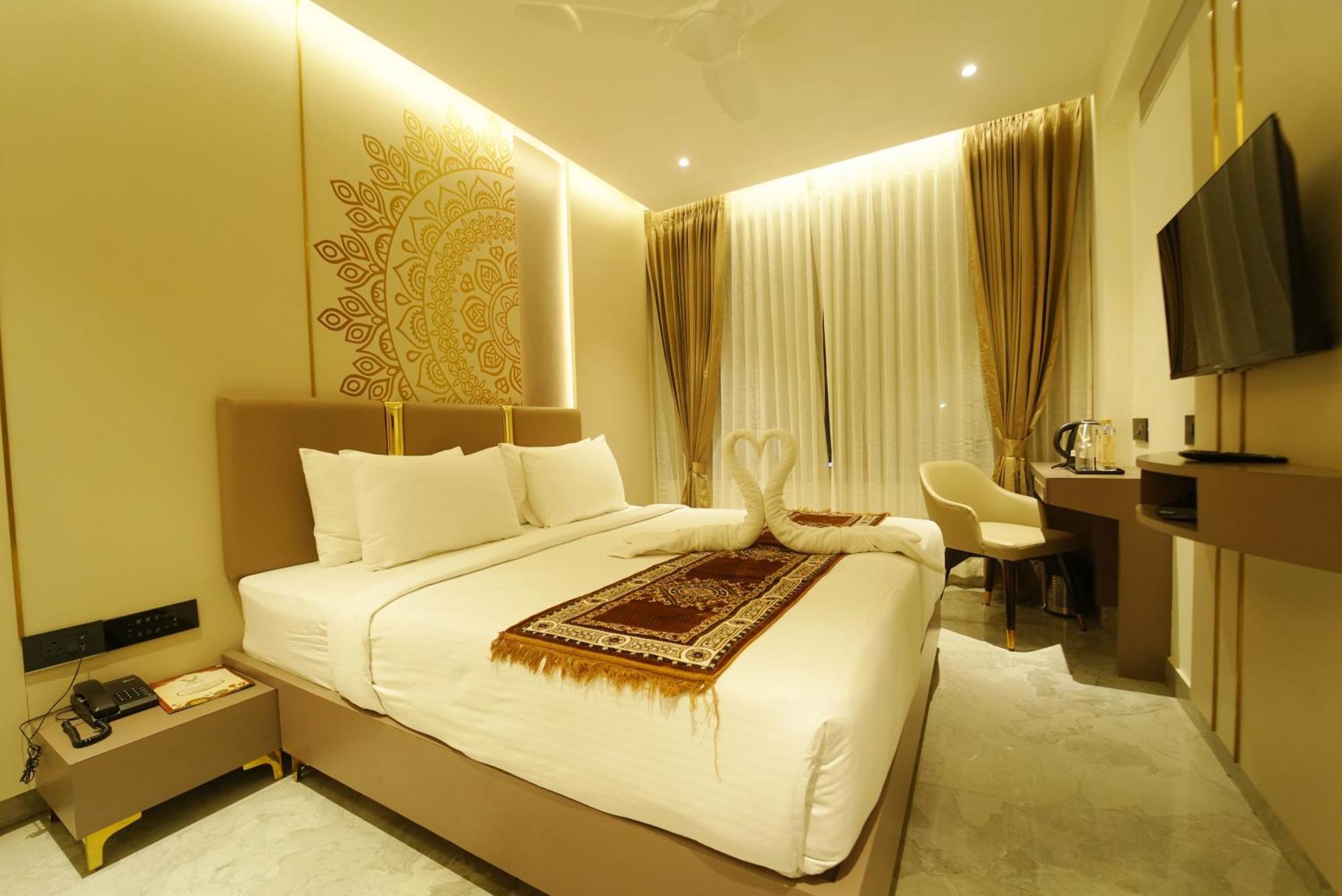 Yuvraj Le: Royale
