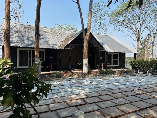 1000 Silvers -farm Villa Mysore