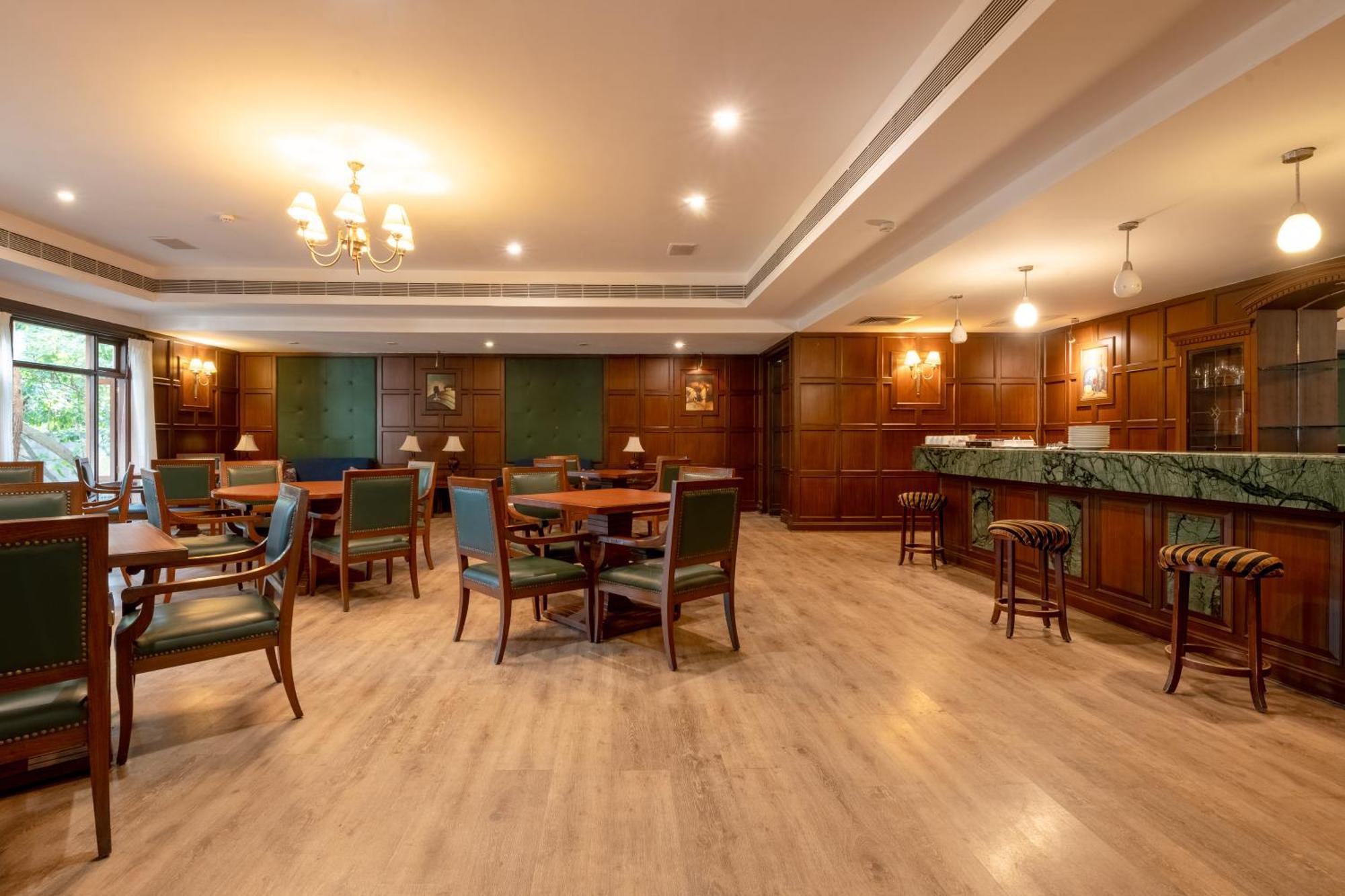 Club Mahindra Golden Landmark, *