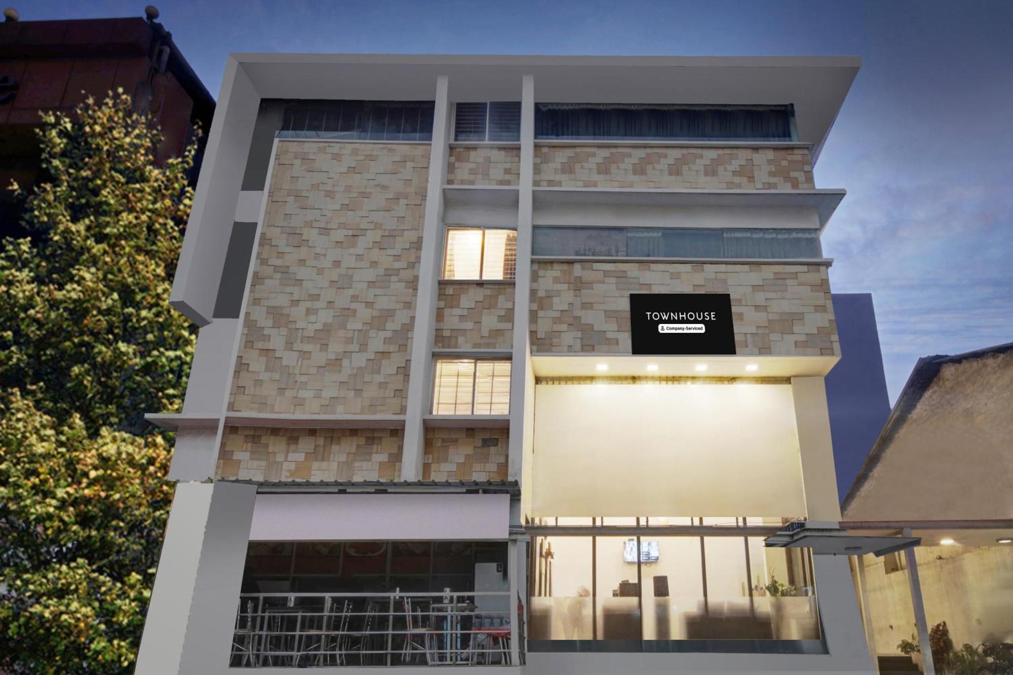 Townhouse Center Near Palace Formerly Aavass * Mysore