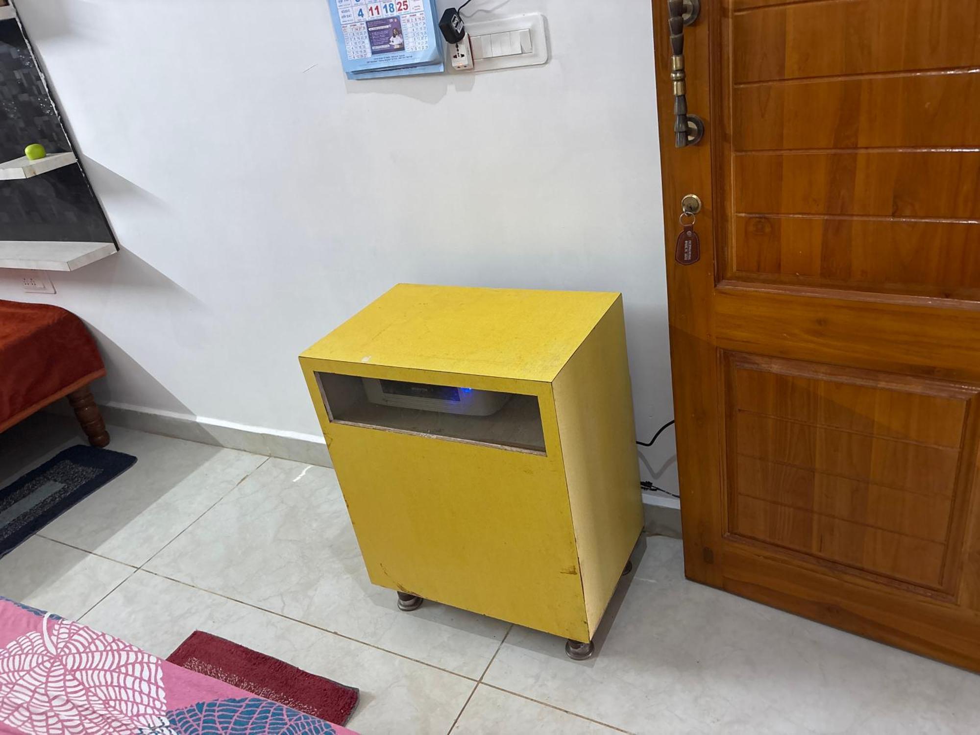 1st Floor 3 Bhk For 12-14 Decent People With Free Parking * Mysore