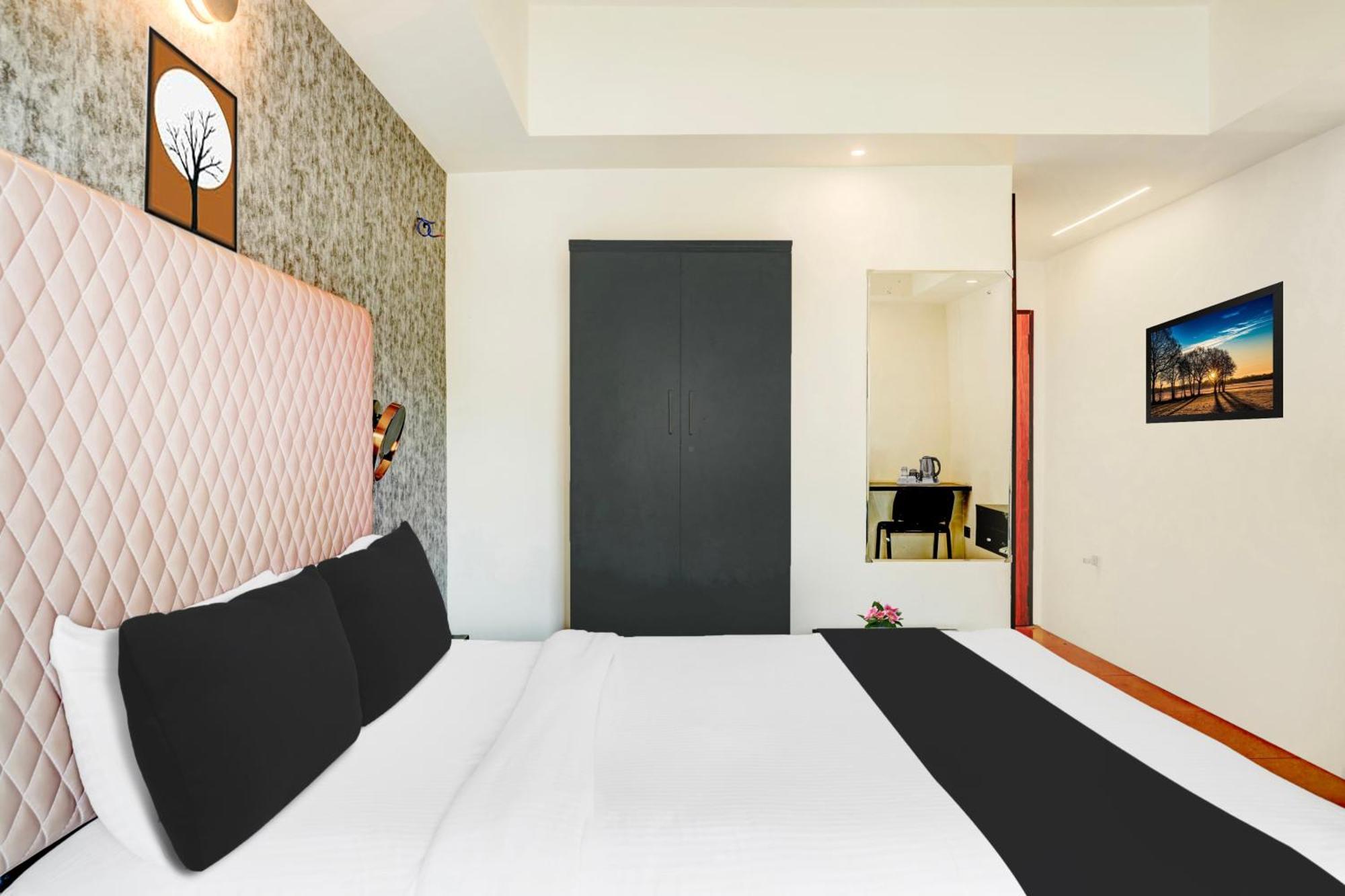 Super Townhouse 3* Mysore