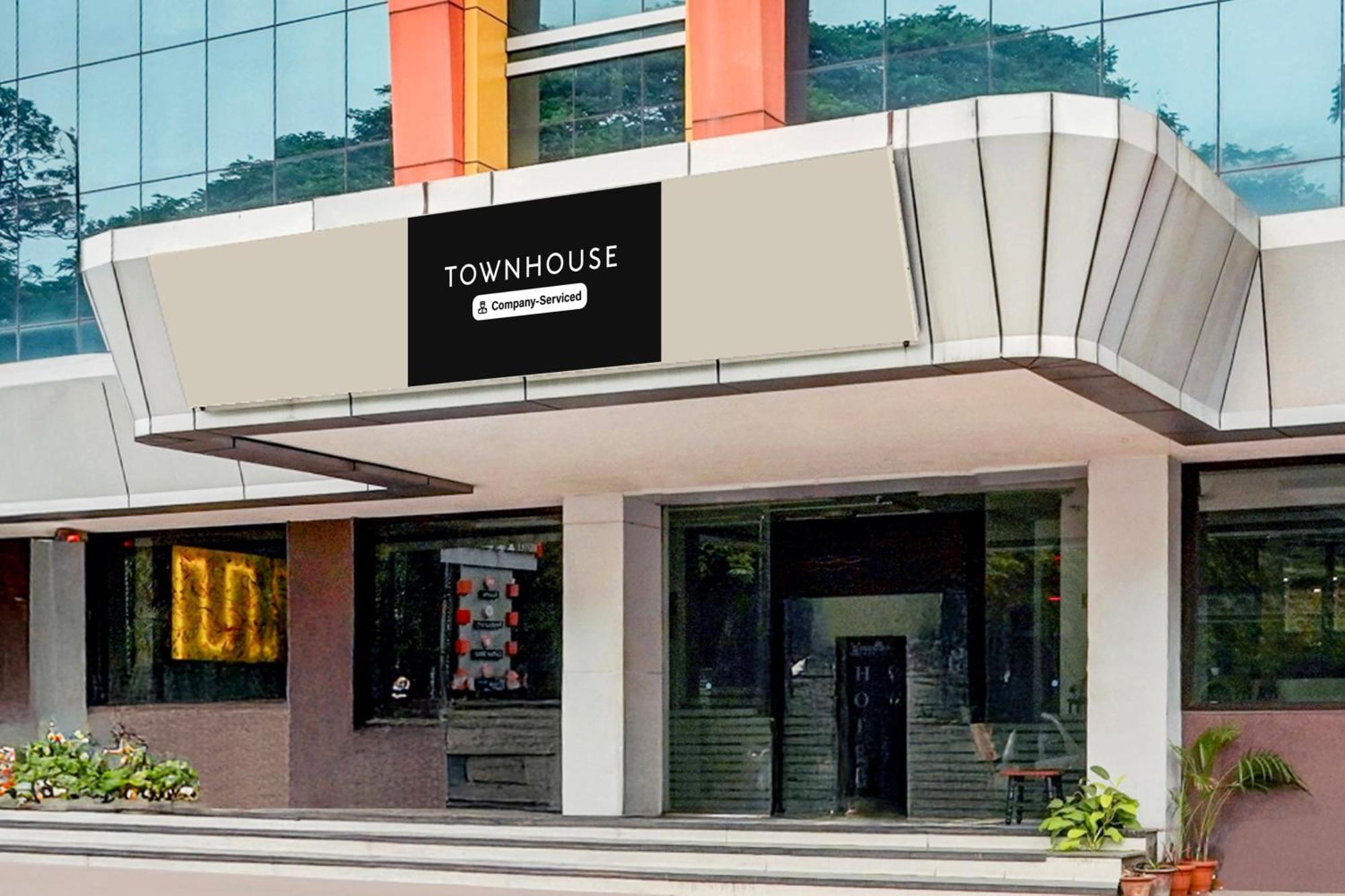 Super Townhouse 3* Mysore