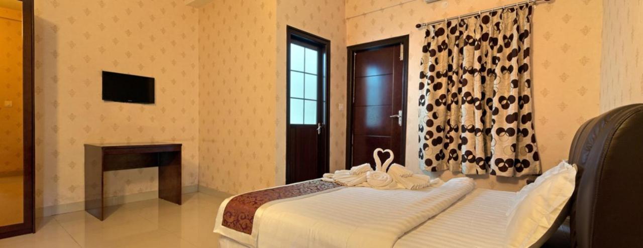 Hotel Tgi Livancia Hillside Mysore