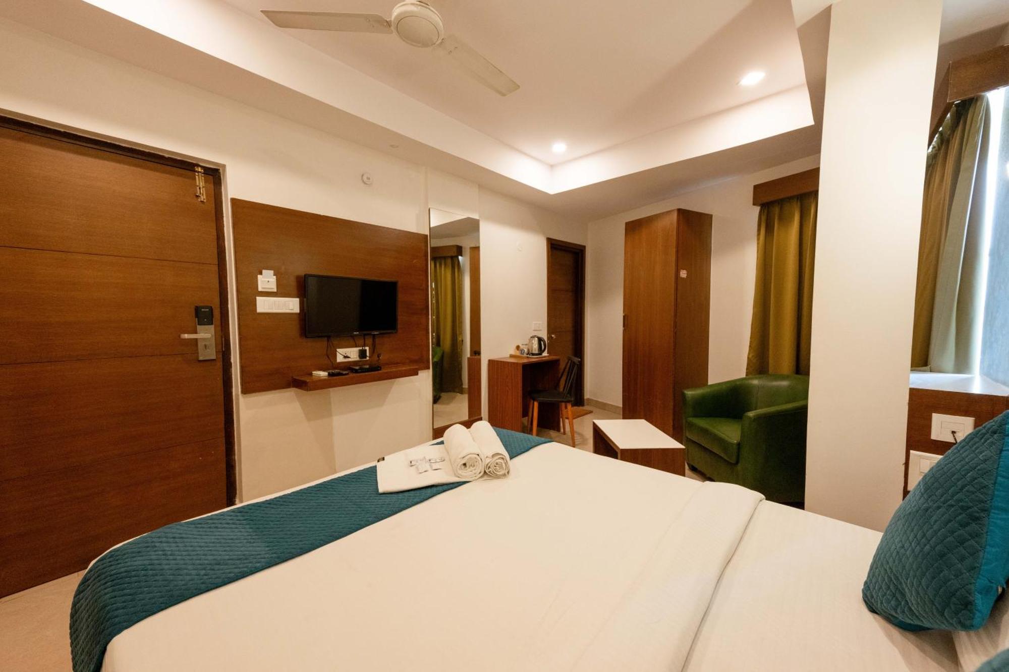 Hotel Regalia &suites