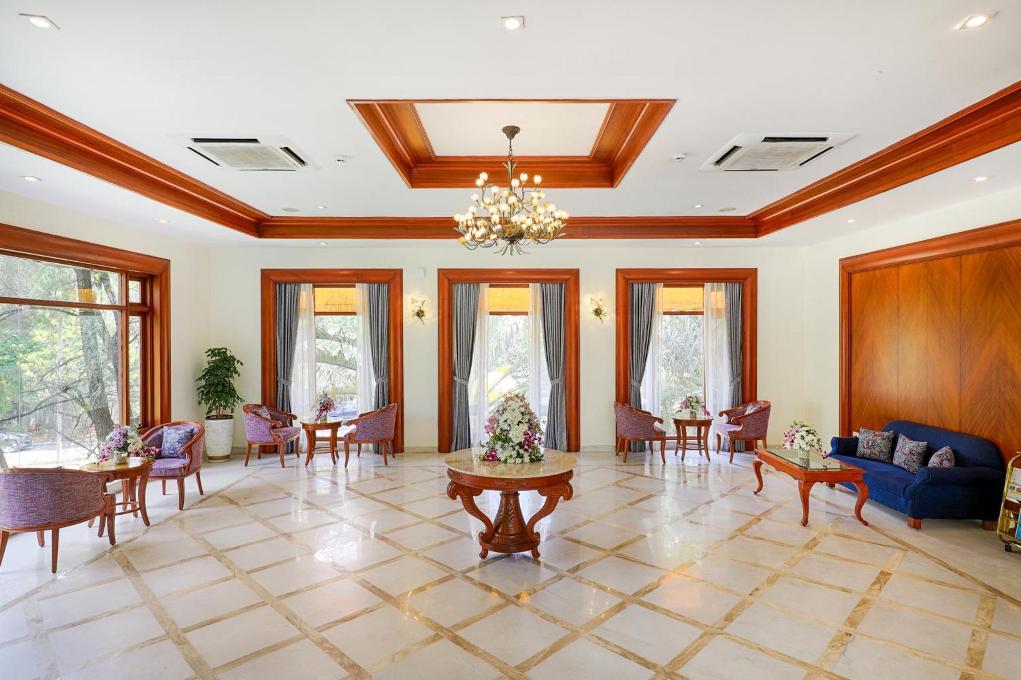 Club Mahindra Golden Landmark, Resort