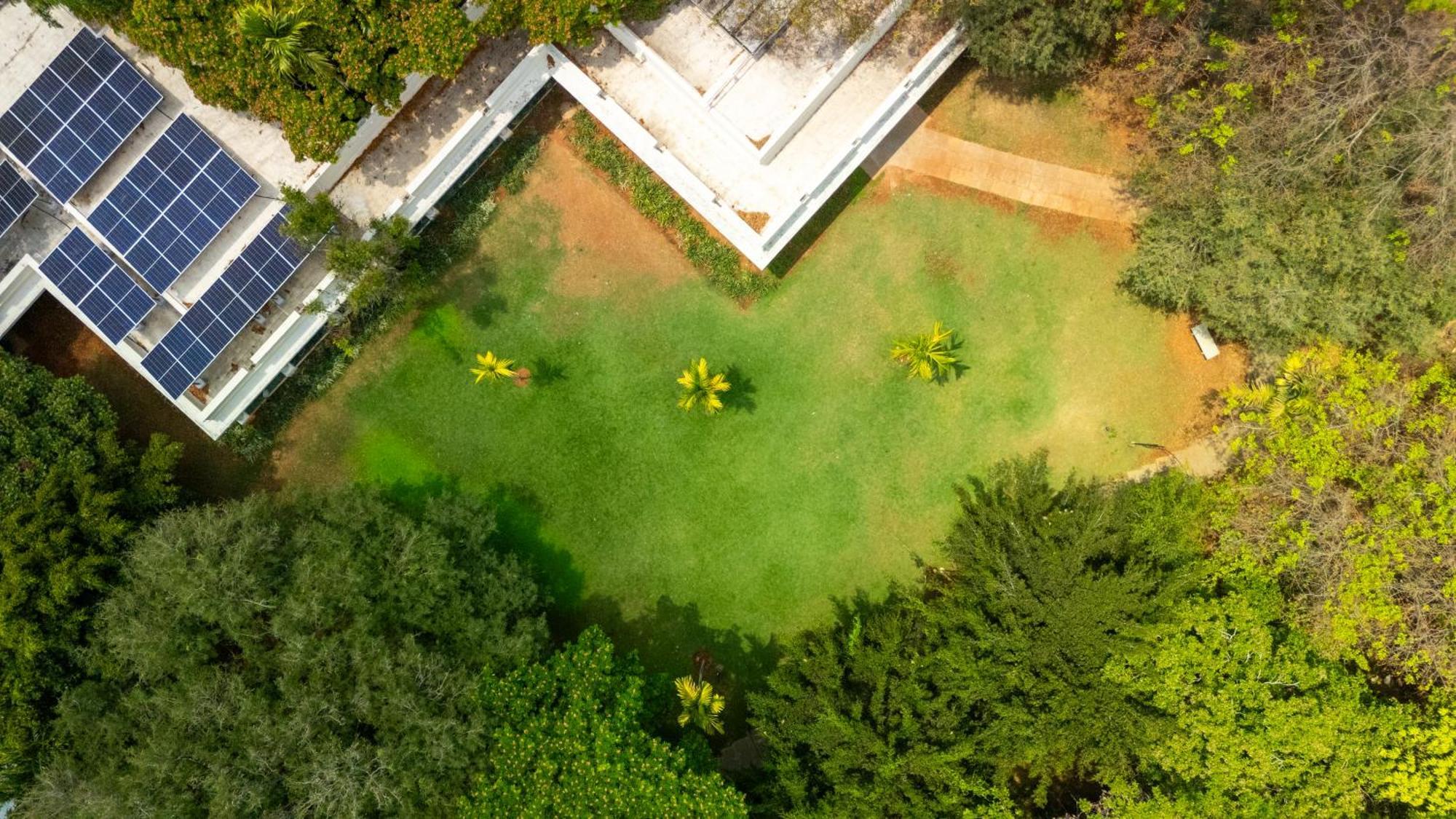 Club Mahindra Golden Landmark, *