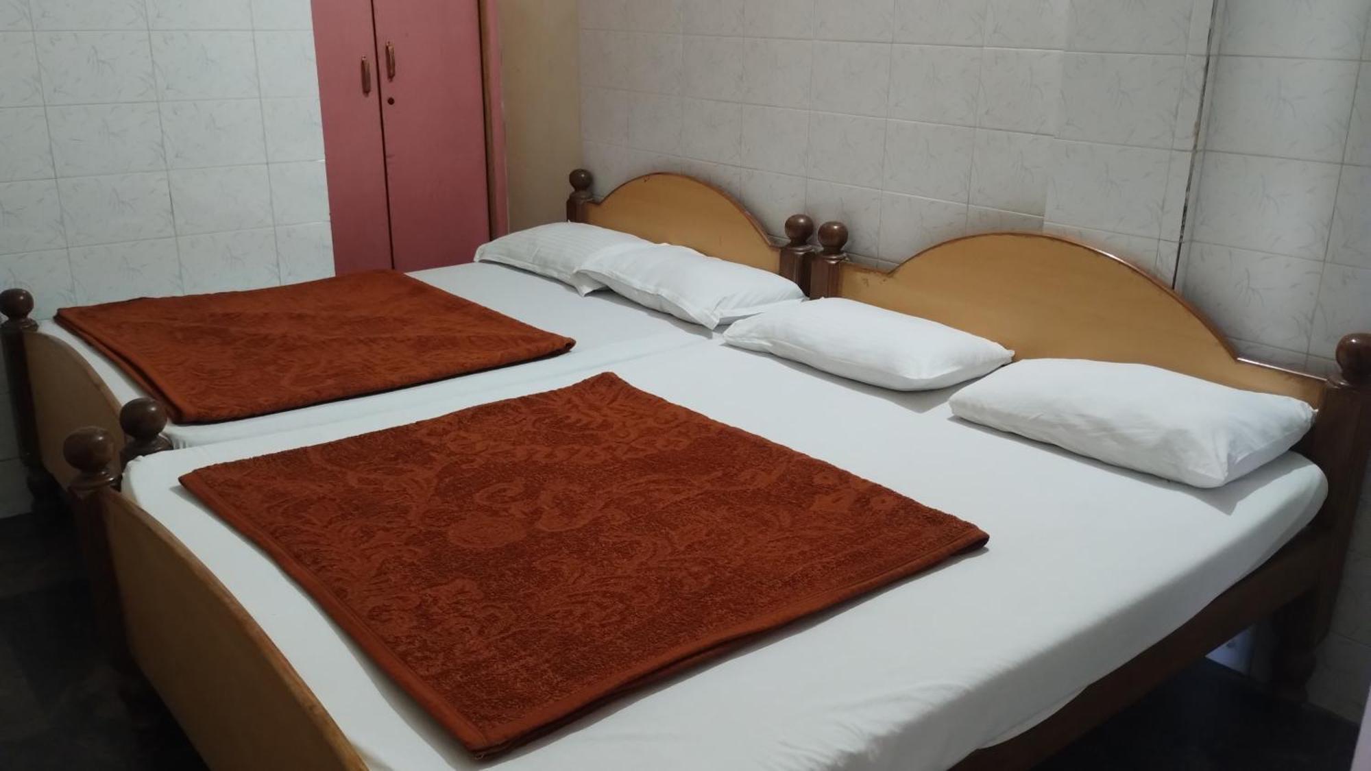 Sharada Kk Residency Lodge