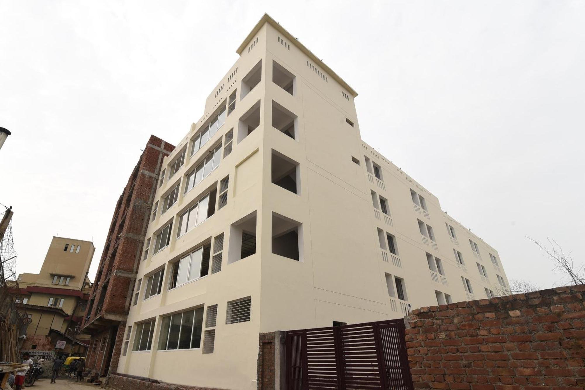 O New Vinay Residency * Indirapuram