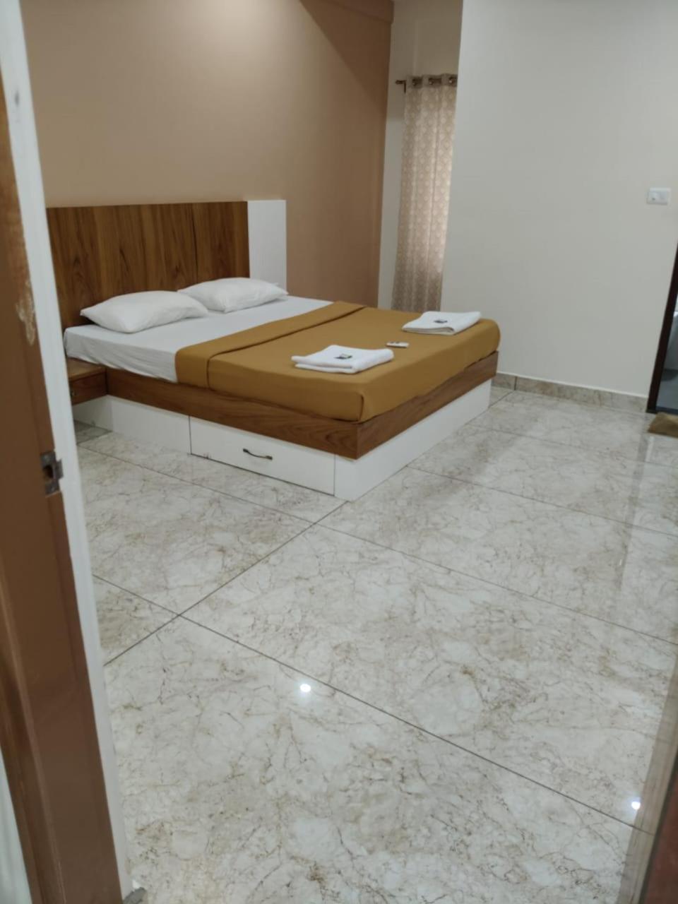 Nandan Suits