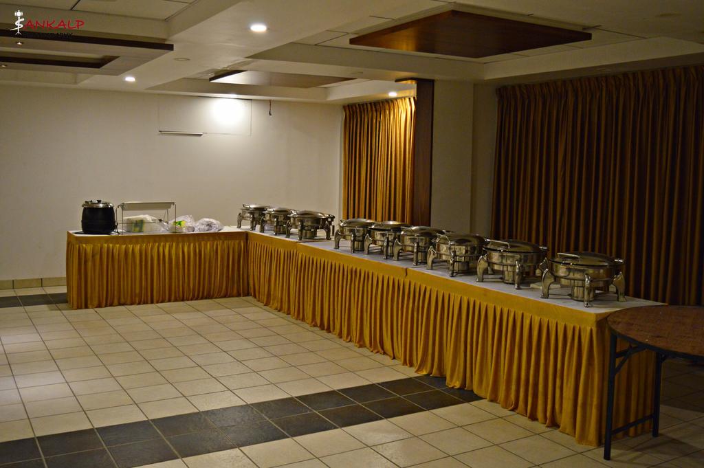 Hotel Sepoy Grande Mysore