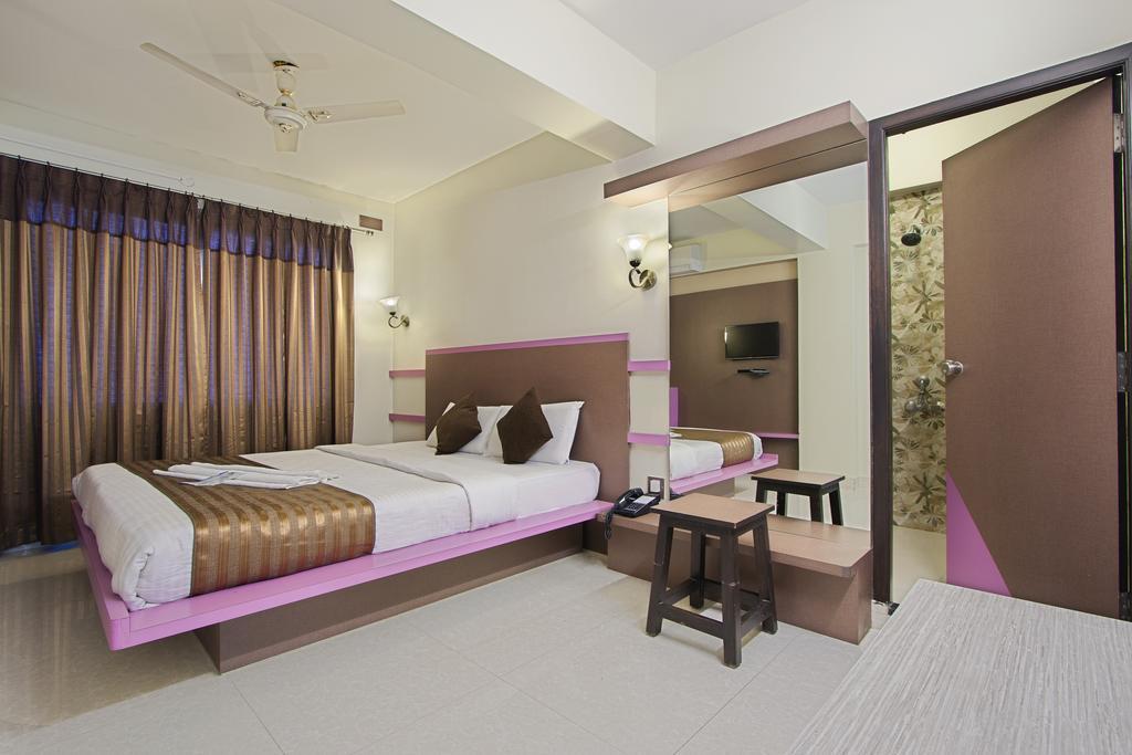 Mannars Residency Lodge Mysore
