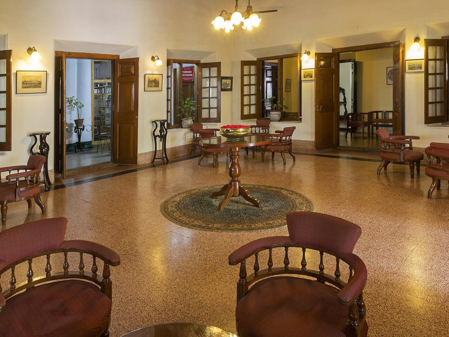 Hotel The 3*