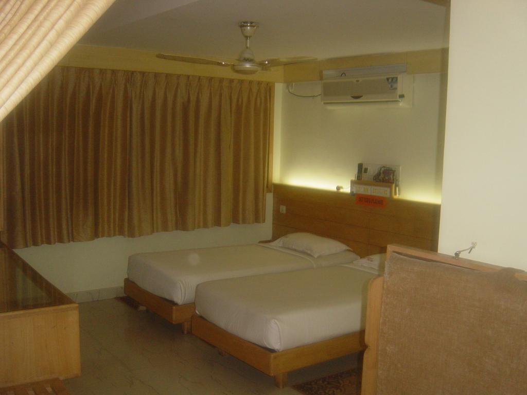 Hotel Parklane 3*