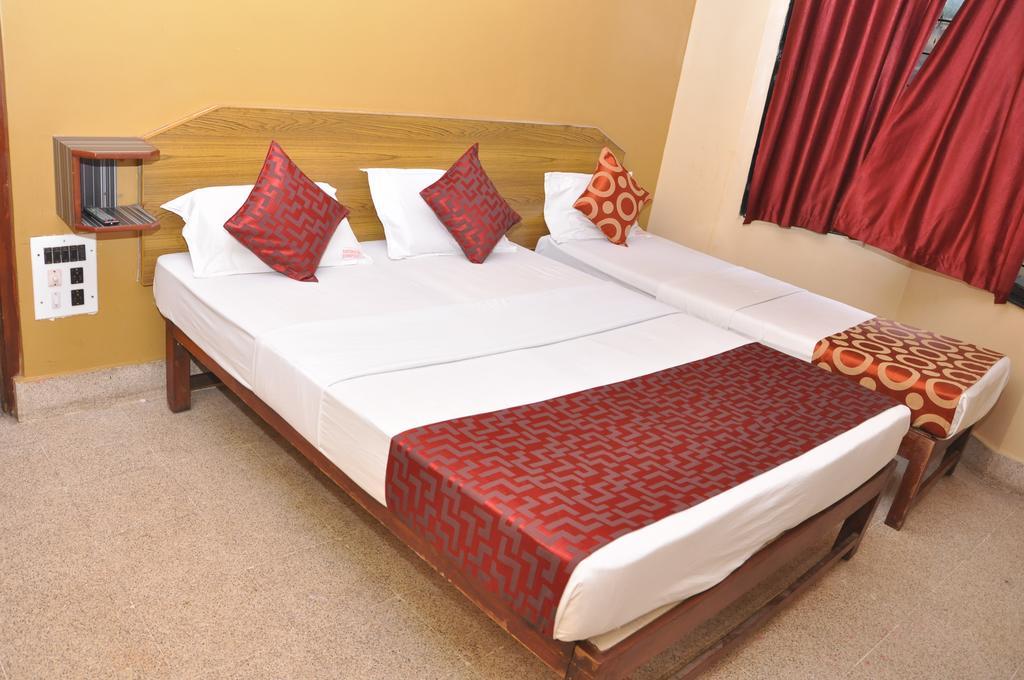 Shiva Guru Comforts Lodge Mysore