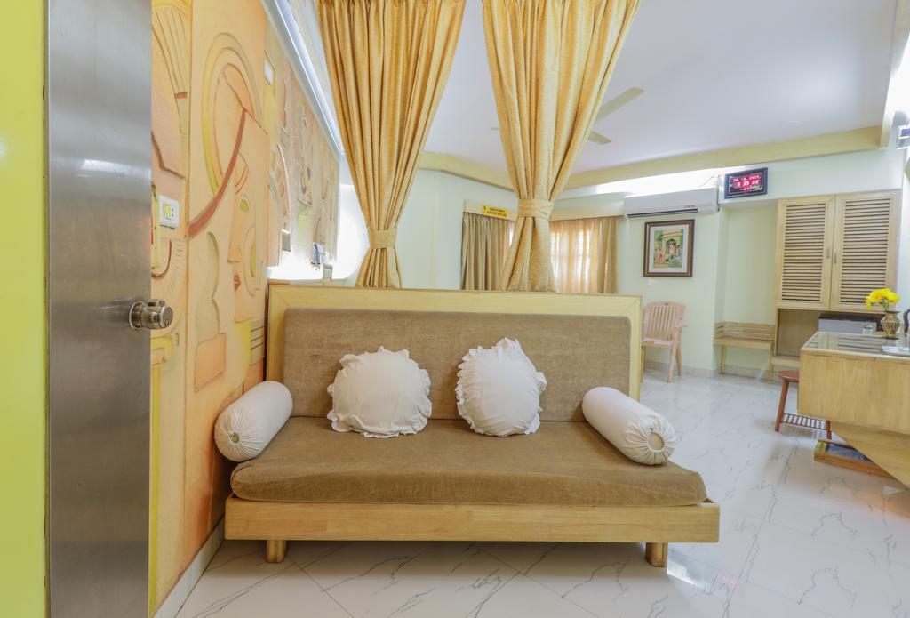 Parklane Hotel