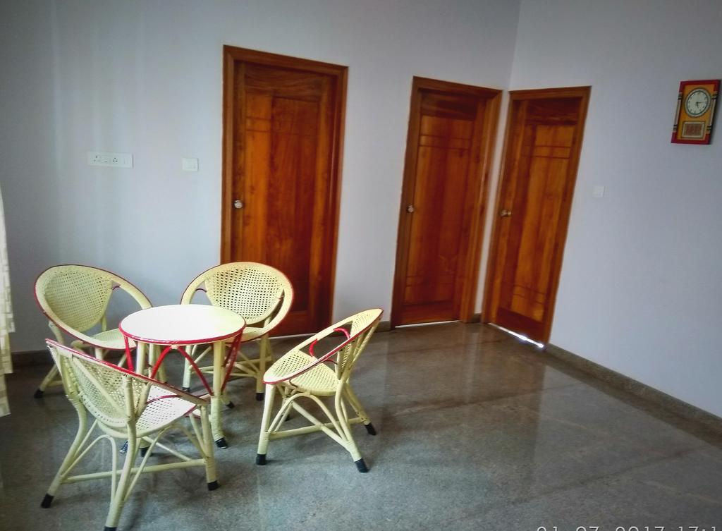 Aashraya Homestay *
