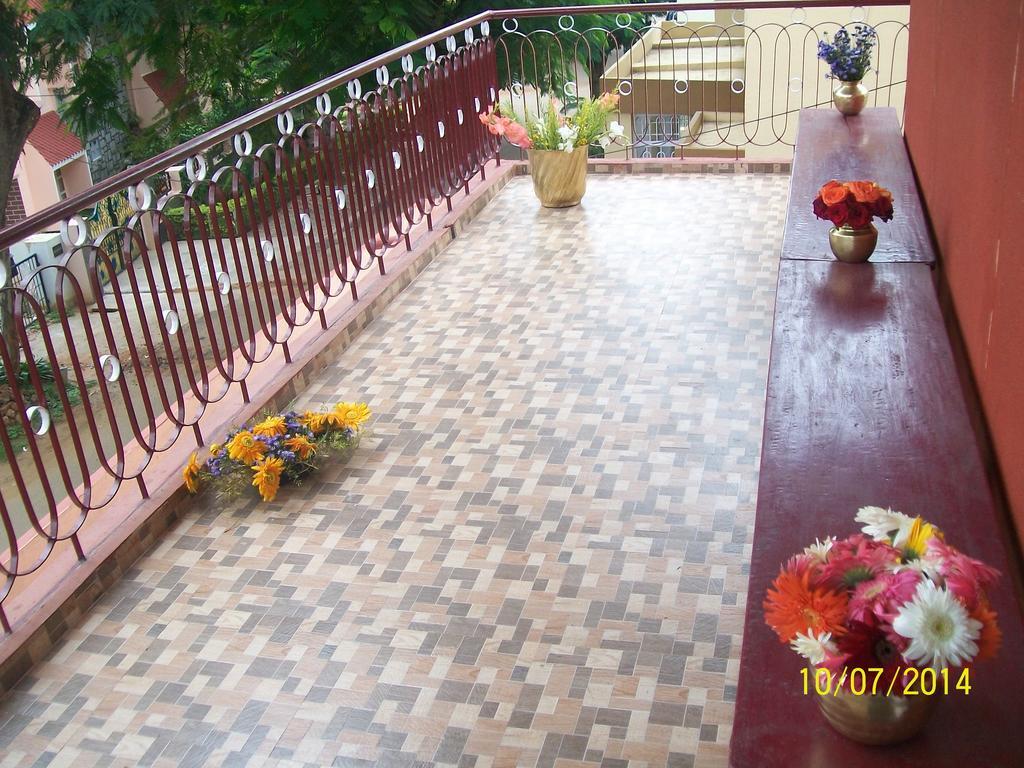 Homestay Red House Yoga Center Mysore