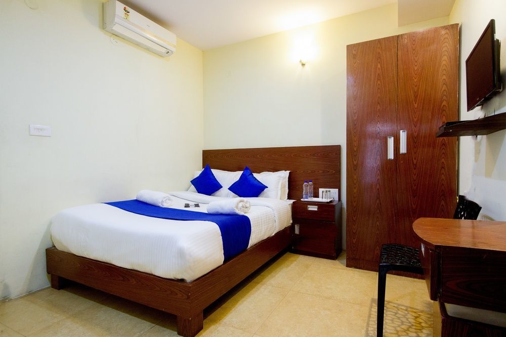 Fabhotel Olive Comforts