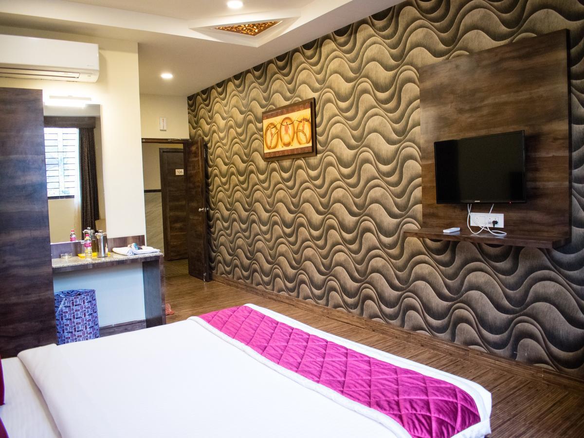 Republic Hotel 3*