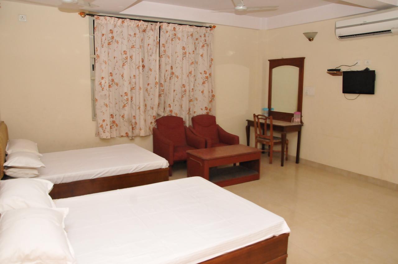 Mahalakshmi Comforts Lodge