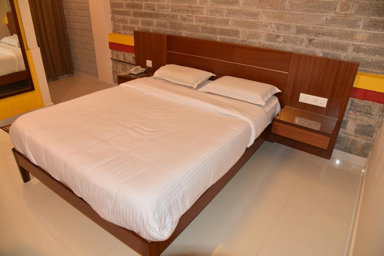 Resort White Orchid Resorts 2*