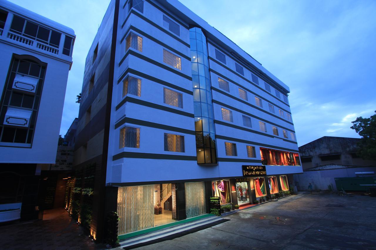 Hotel Sandesh Pride 3*