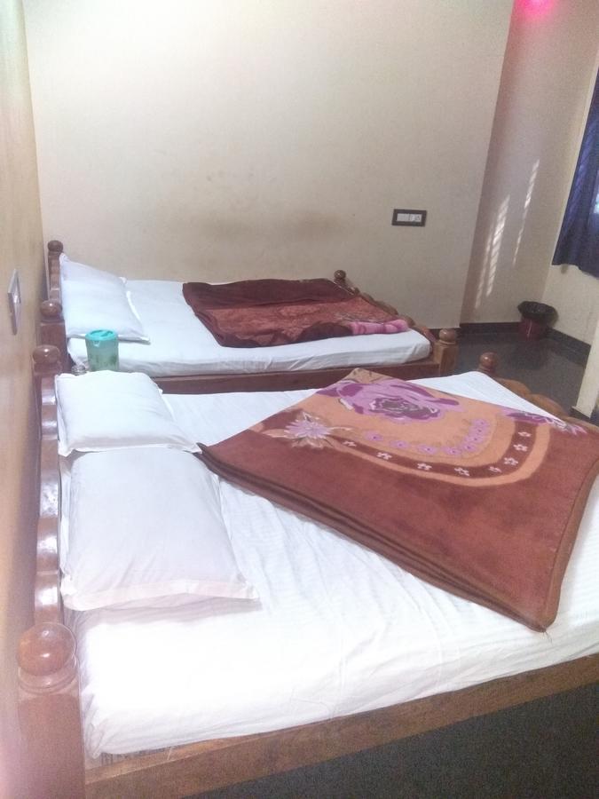 Lodge Happy Stays @ Hk Residency Mysore